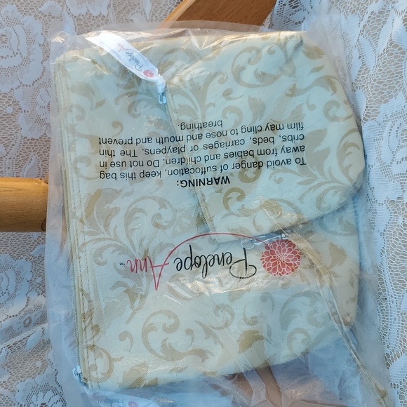 Makeup bags set of 2, New Celebrating Home Penelope Ann collection Golden Topaz - Picture 13 of 14